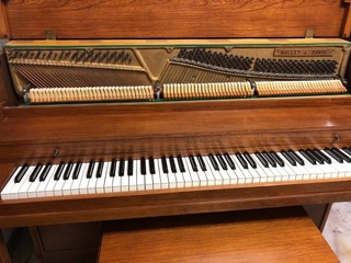 Hallet Davis Console Piano 4